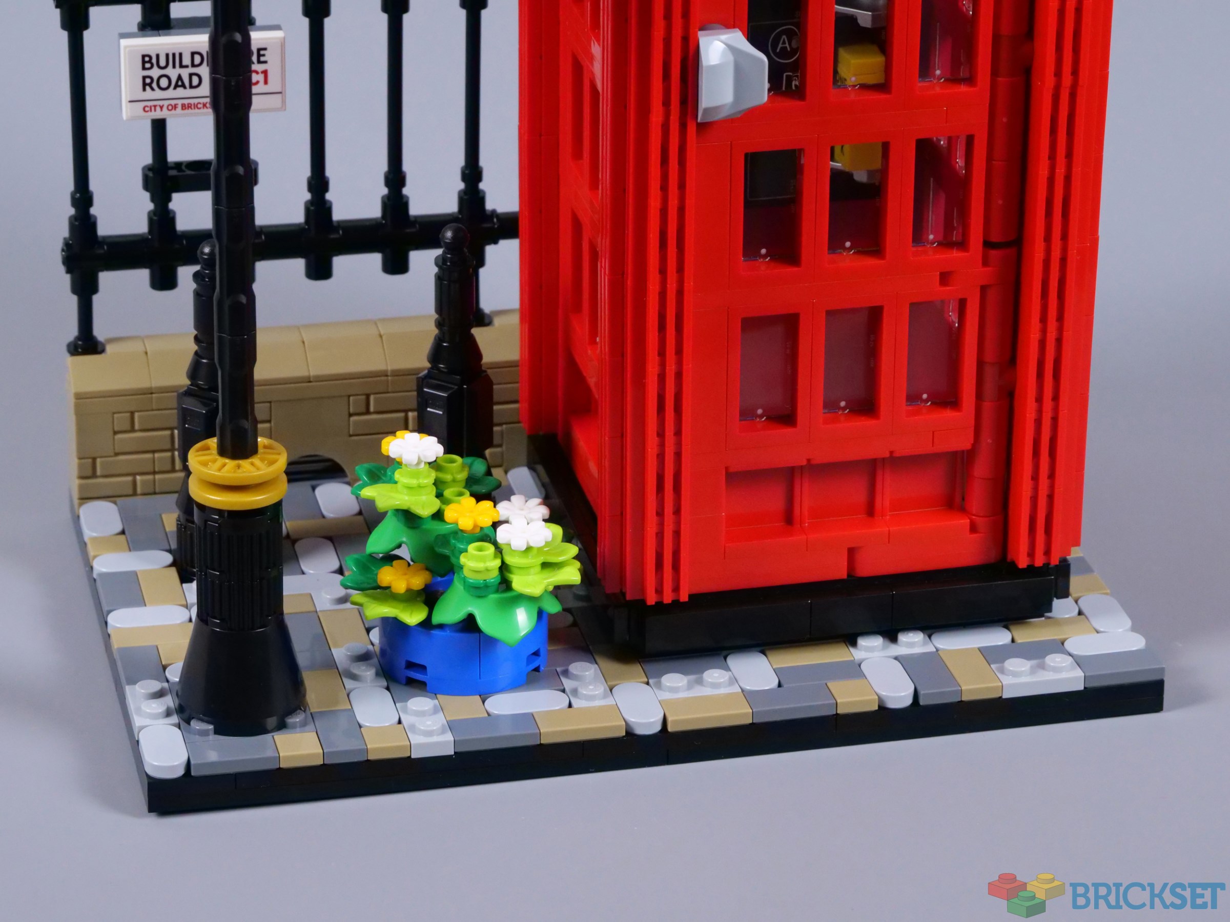 Lego telephone online number